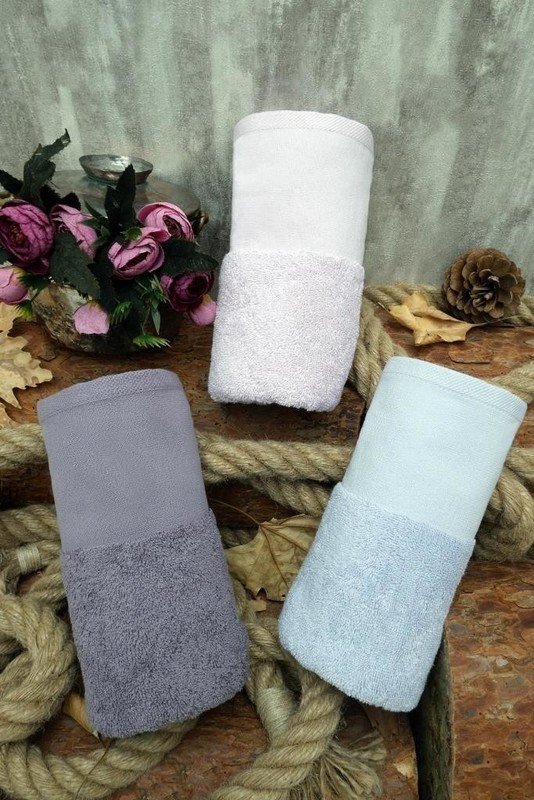 Elegantna brisača z lepo oblikovanimi obrobami set (3)  (50x90cm) - različne barve  